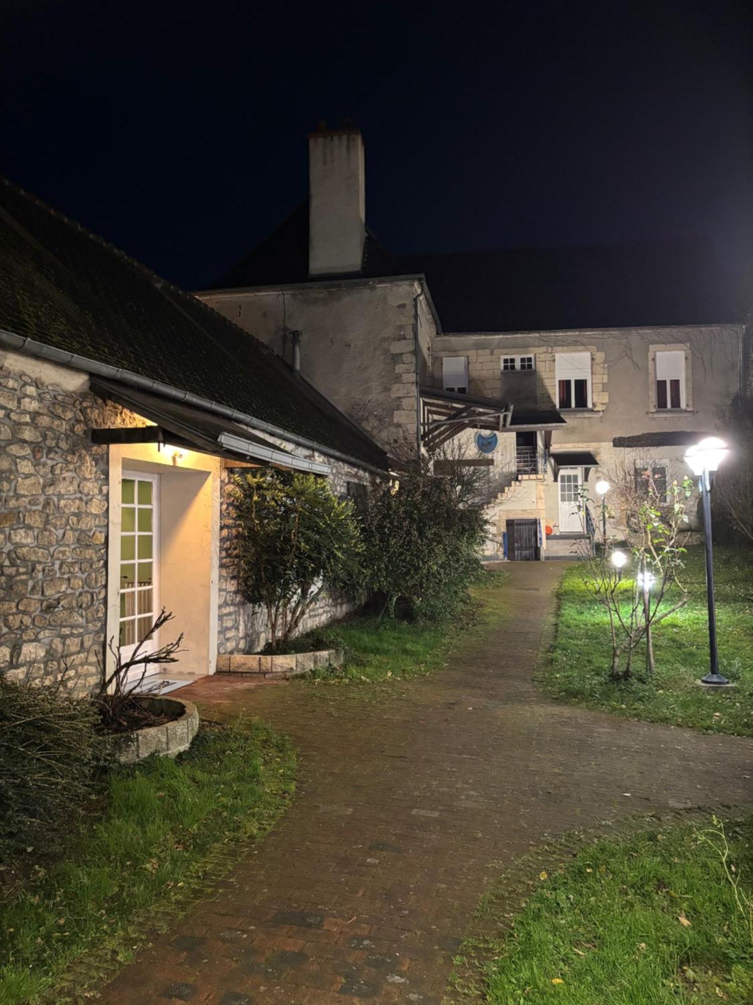 Hotel Le Bon Laboureur La Charite-sur-Loire Exterior photo